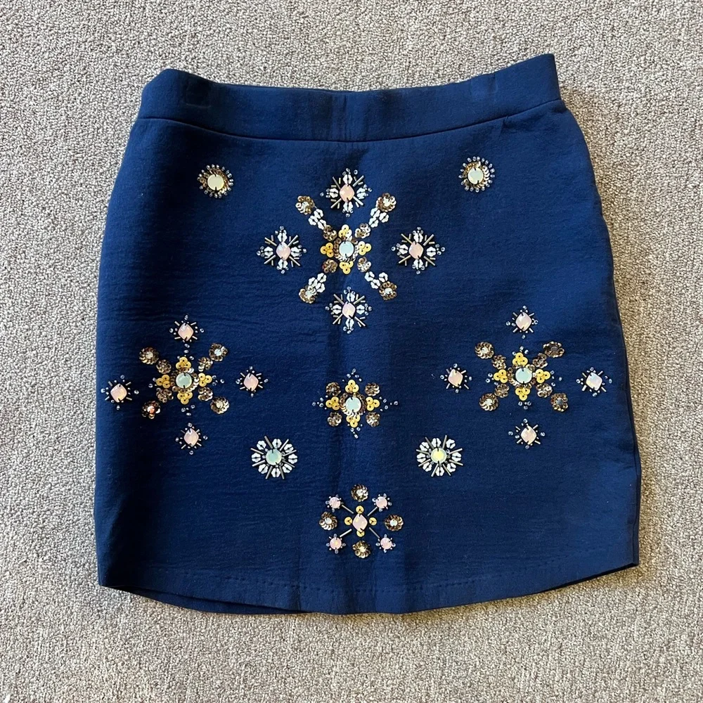 H&M BLUE SKIRT EMBELLISHED BEADED SIZE SMALL - Picture 2 of 3